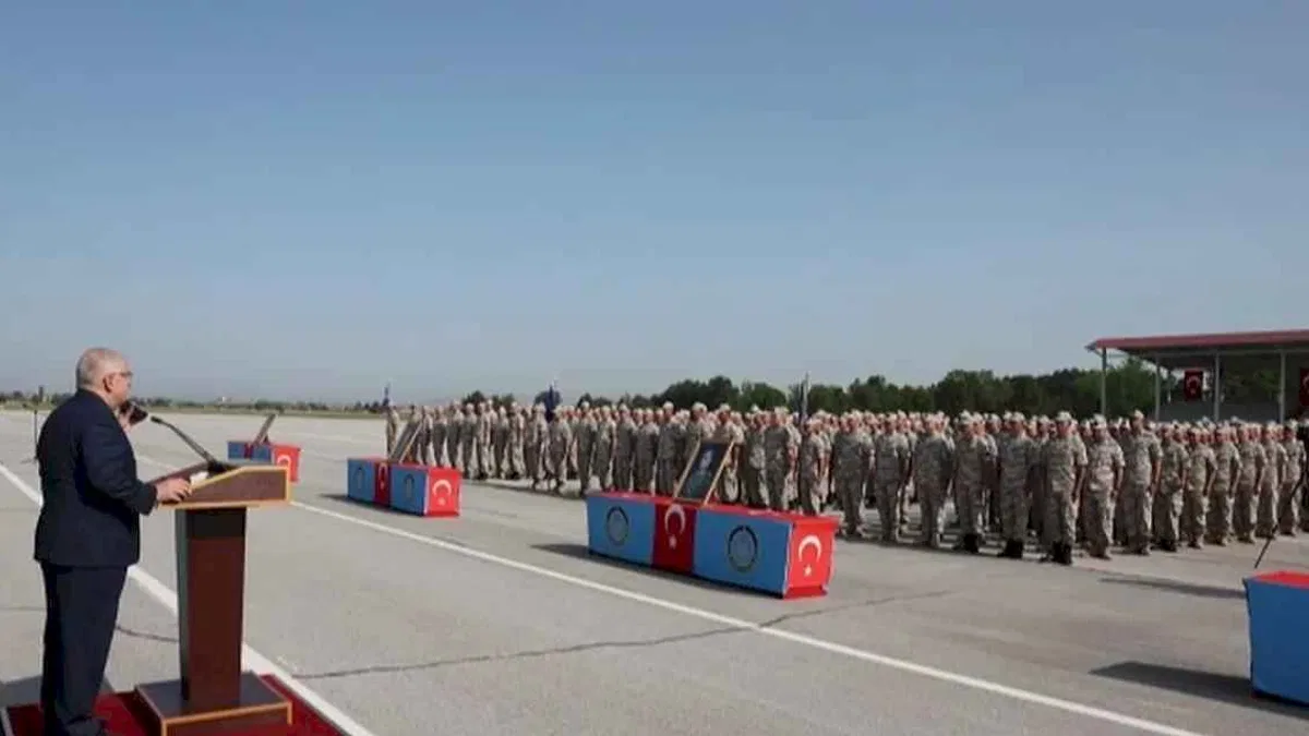 Cumhurbaşkanı Erdoğan, Mehmetçik ile bayramlaştı