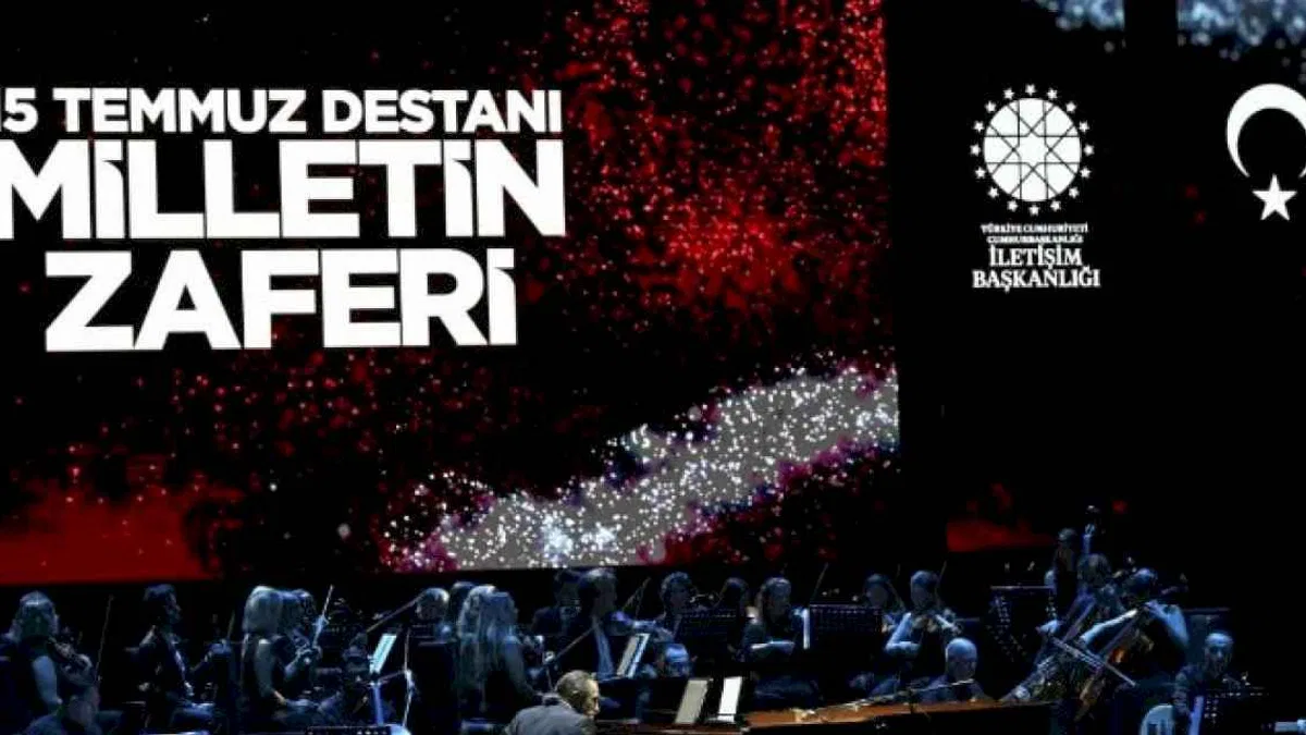 İletişim Başkanı Altun, Fahir Atakoğlu Konseri'nde konuştu