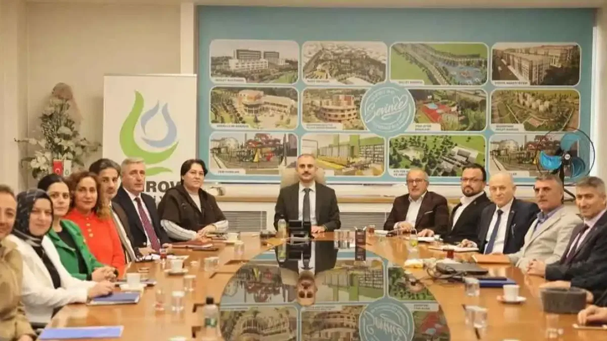 Kocaeli Çayırova’da Başkan Çiftçi, birim müdürleriyle toplantı gerçekleştirdi