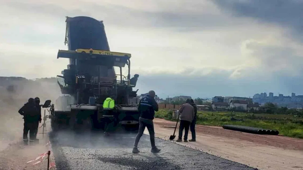 Kocaeli’den Kartepe’de asfalt hamlesi