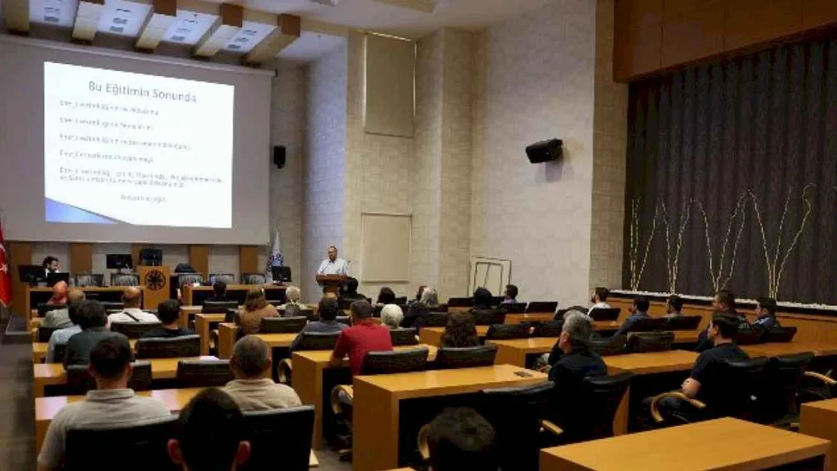 Selçuklu Belediyesi’nden personele bilgilendirme