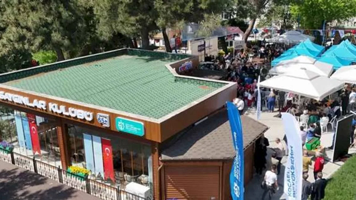 Kocaeli İzmit'te 'Saygınlar Kulübü' faaliyete geçti... Yaş almaya İzmit'te yeni başlangıç