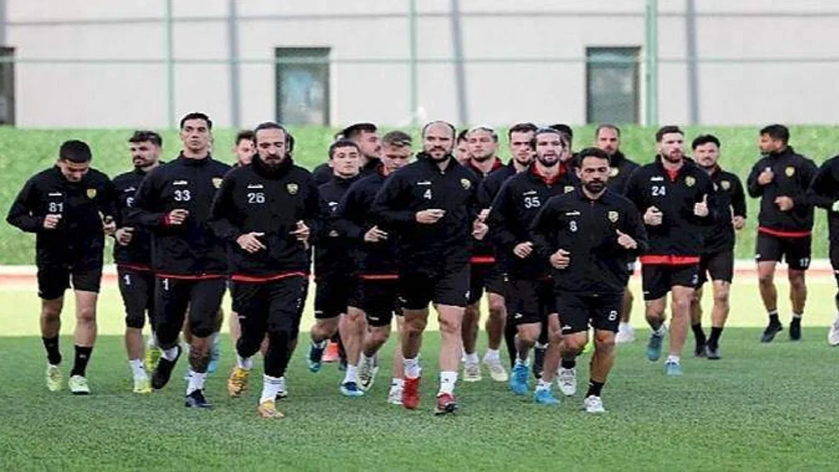 Lider Aliağaspor FK, Çeşme Belediyespor Maçına Hazırlanıyor