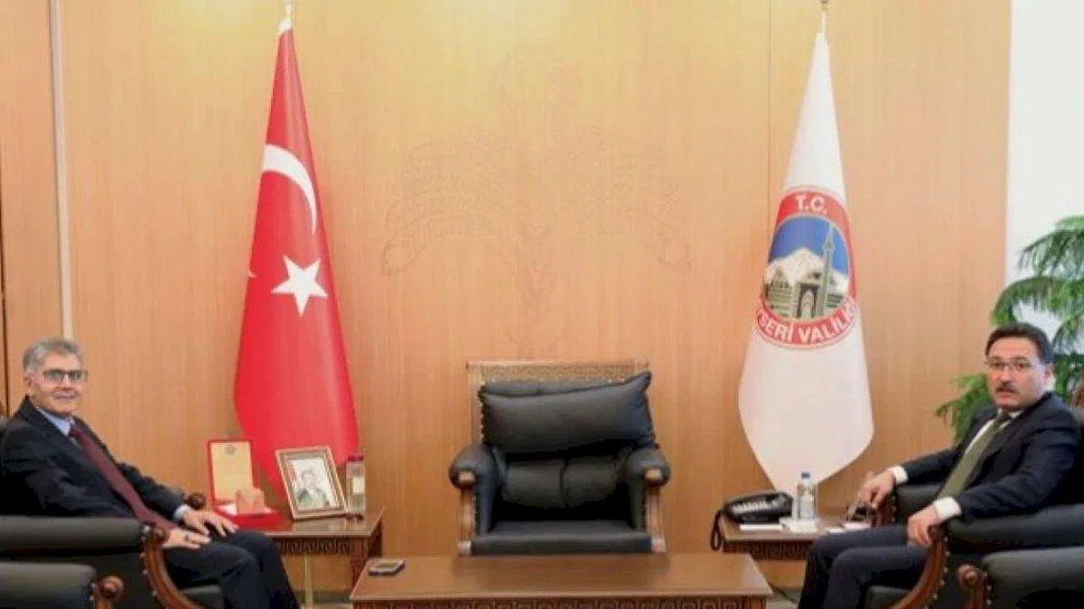 Niğde Valisi'nden mevkidaşı Gökmen Çiçek'e ziyaret