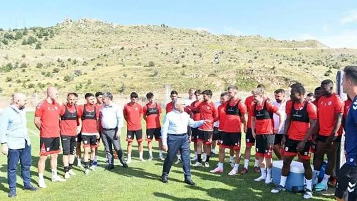 Futbol takımları Erciyes Yüksek İrtifa Kamp Merkezi’ne övgüler yağdırdı