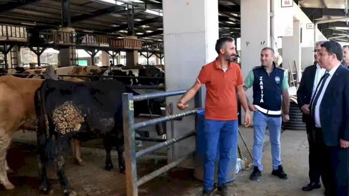 Başkan Aydın kurban pazarını ziyaret etti