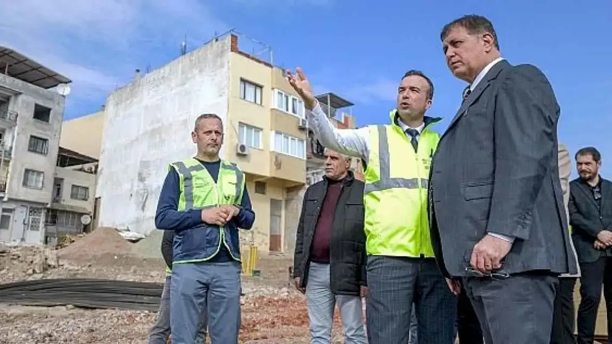 Karabağlar trafiği nefes alacak Dostluk Bulvarı'nda bağlantı yolu çalışmaları başladı