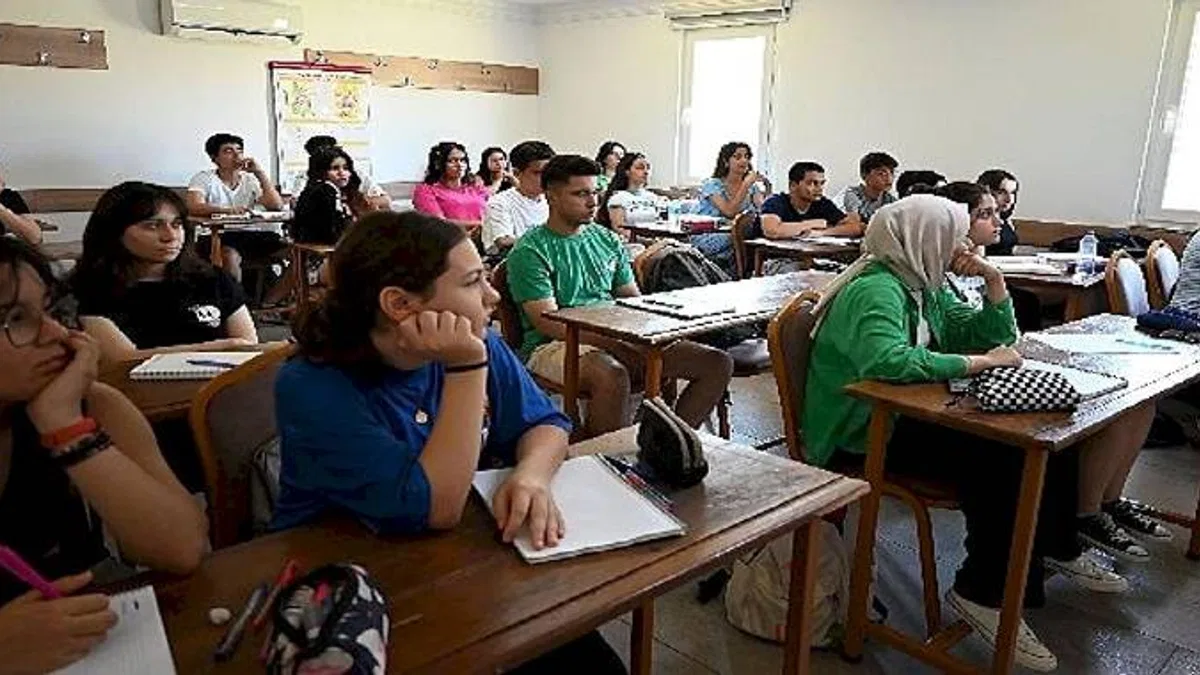 Kemer Belediyesi Eğitim Kursu'nda ders zili çaldı