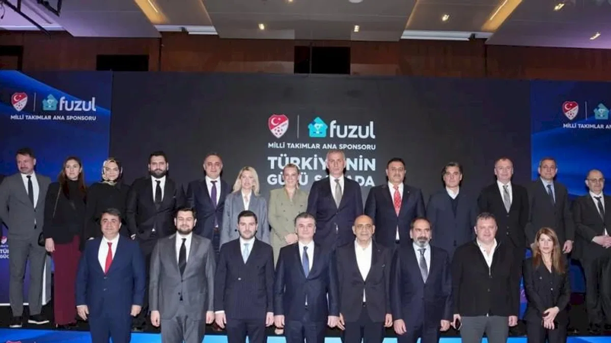 Fuzul Türkiye Millî Futbol Takımlarının Ana Sponsoru Oldu