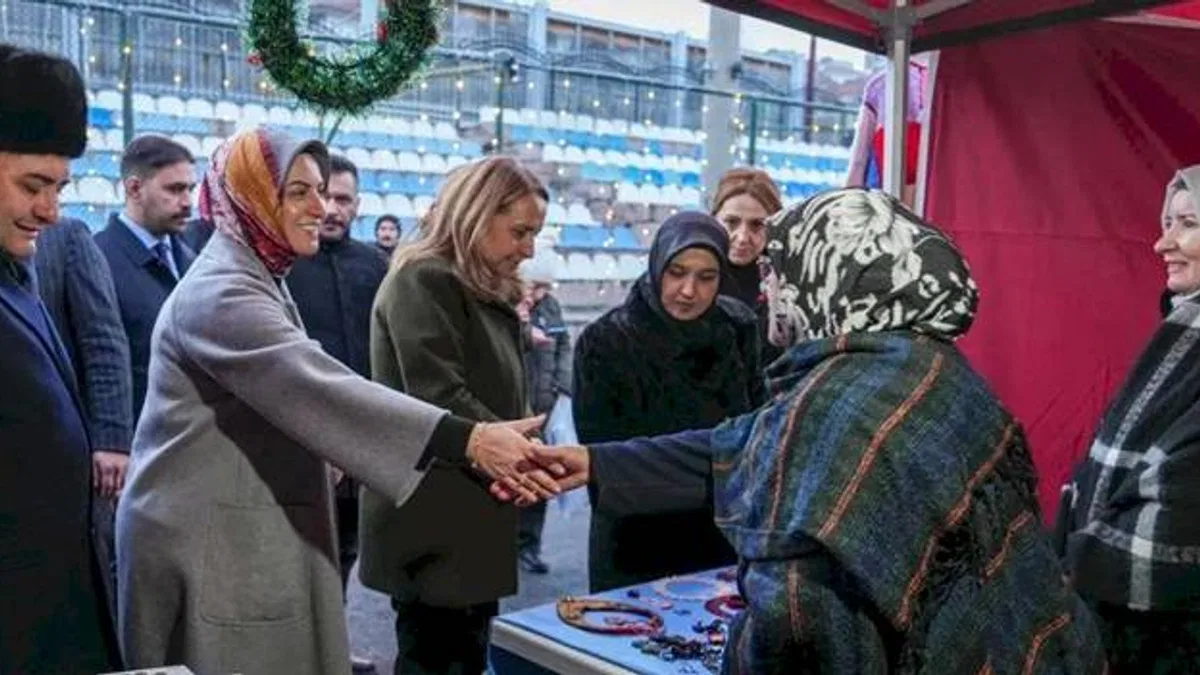 Ankara'da kadın emeği yeni yıl pazarı Keçiören’de ziyarete açıldı