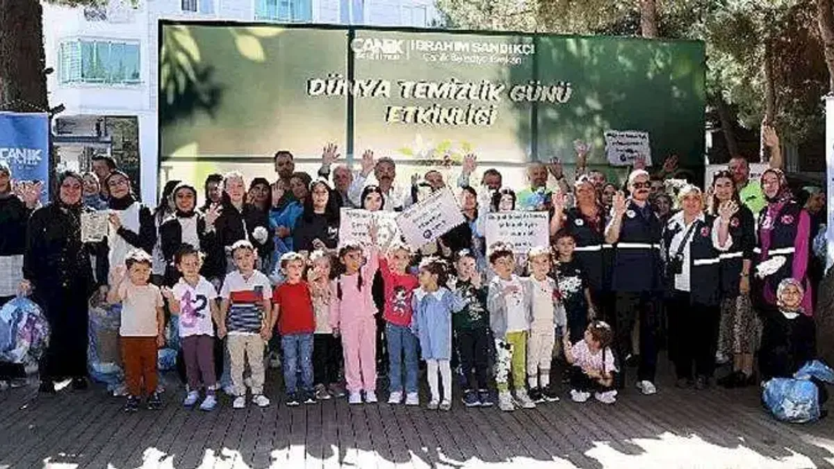 Canikli Gençler Temiz Bir Dünya İçin El Ele Verdi