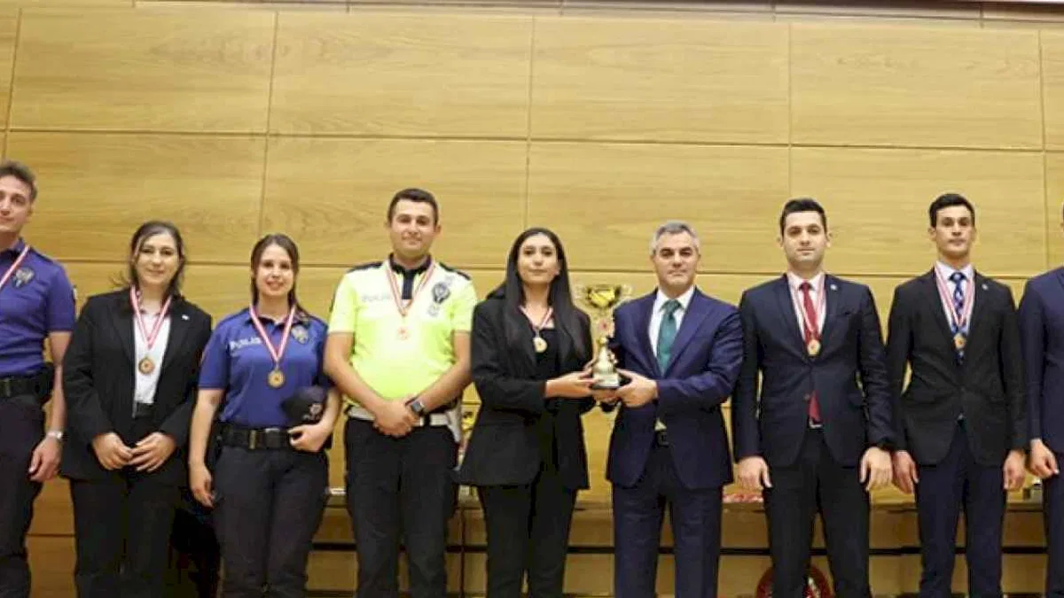 TBMM'de spor vakti... Dereceye girenler ödüllendirildi