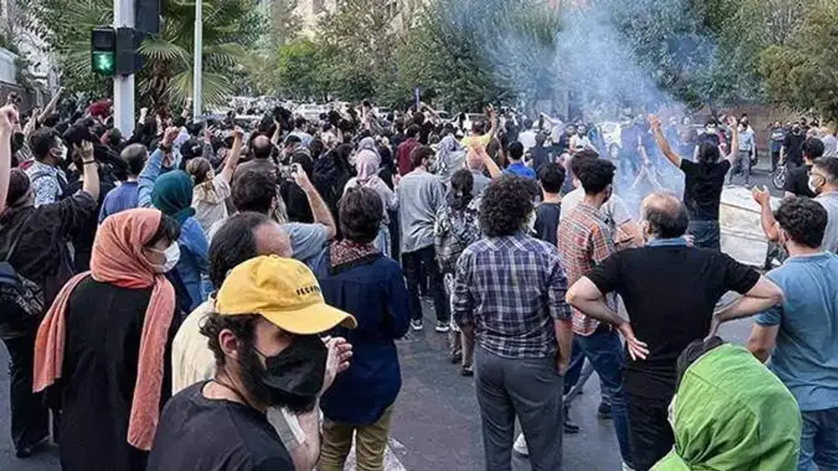 Tahran’da Mahsa Emini'nin ölümünün 40. gününde protestolar sürüyor