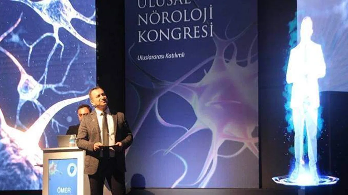 Antalya'da migrenin yeni tedavi yöntemleri ‘Hologram’ teknolojisiyle anlatıldı