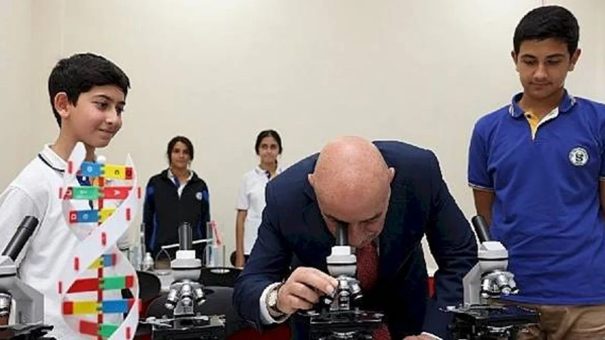 Keçiören'de bir okula daha Laboratuvar Sınıfı ve Kütüphane kazandırıldı