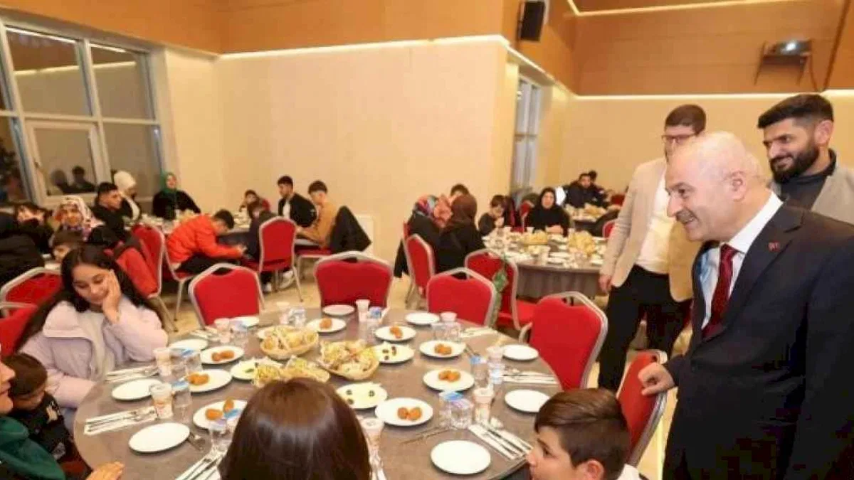 Başkan Büyükgöz yetim ve öksüzleri unutmadı