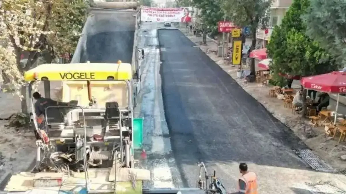Kocaeli Zümrüt Sokak’ta asfalt ve aydınlatma hamlesi