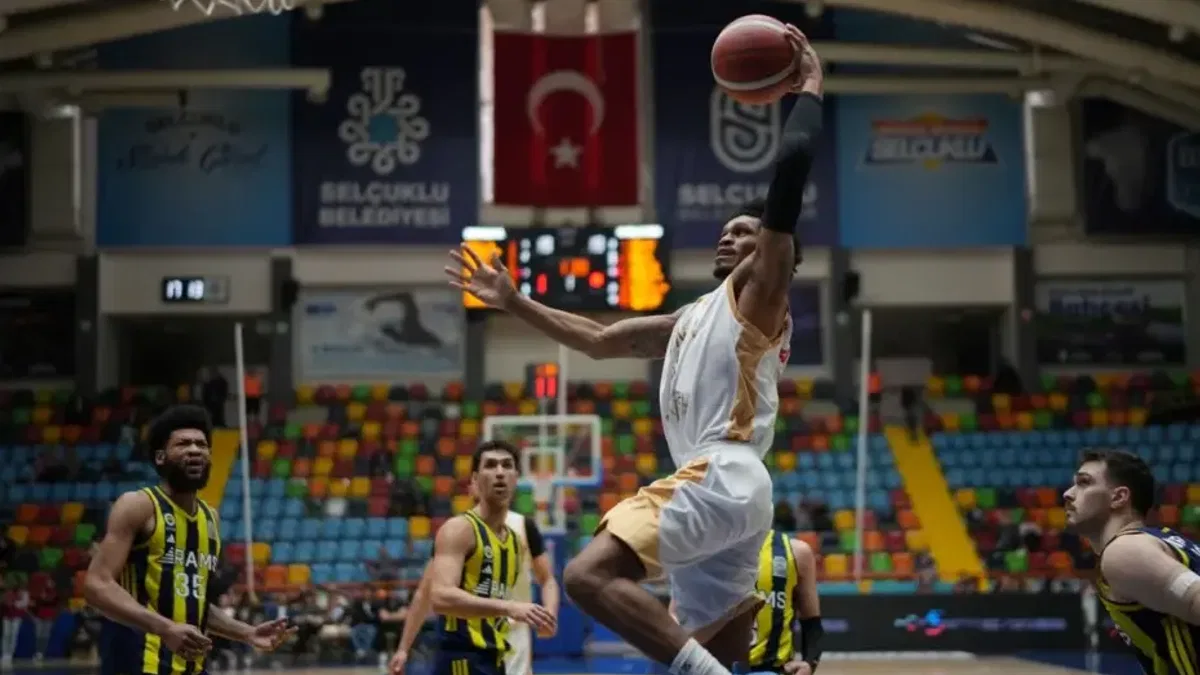 Konya Büyükşehir Play-Off’a galibiyetle başladı