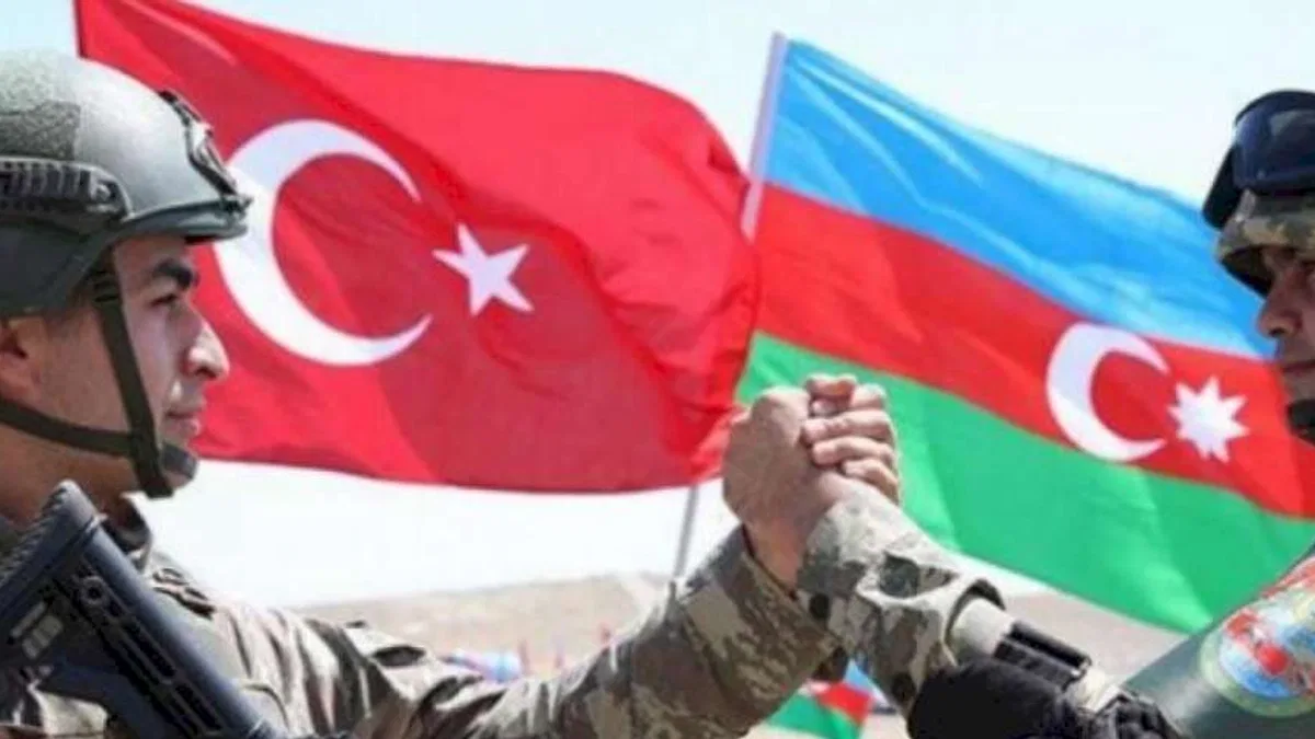 Azerbaycan tezkeresi uzatıldı