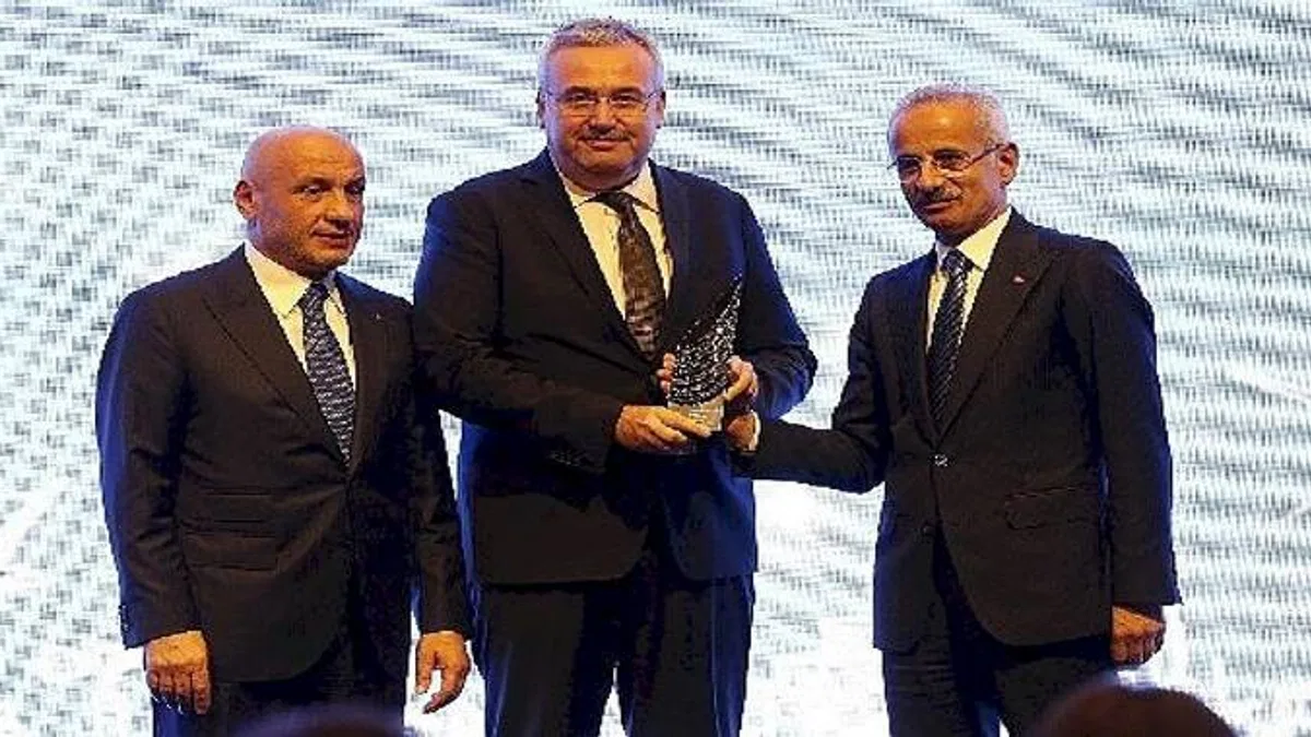 "İlklerin Havayolu" Corendon Airlines, "Türkiye'nin İlk 1000 İhracatçısı" Listesinde Bir Kez Daha Yer Aldı