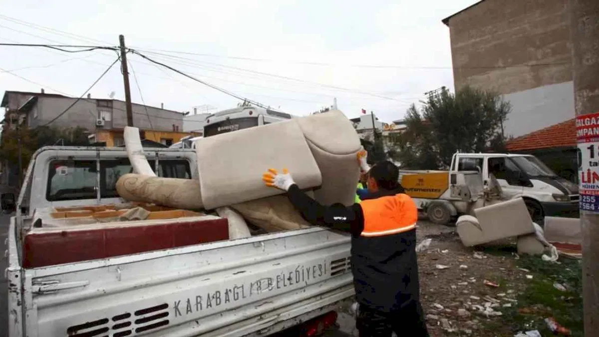 İzmir Karabağlar’da çevre kirliliğine geçit yok!