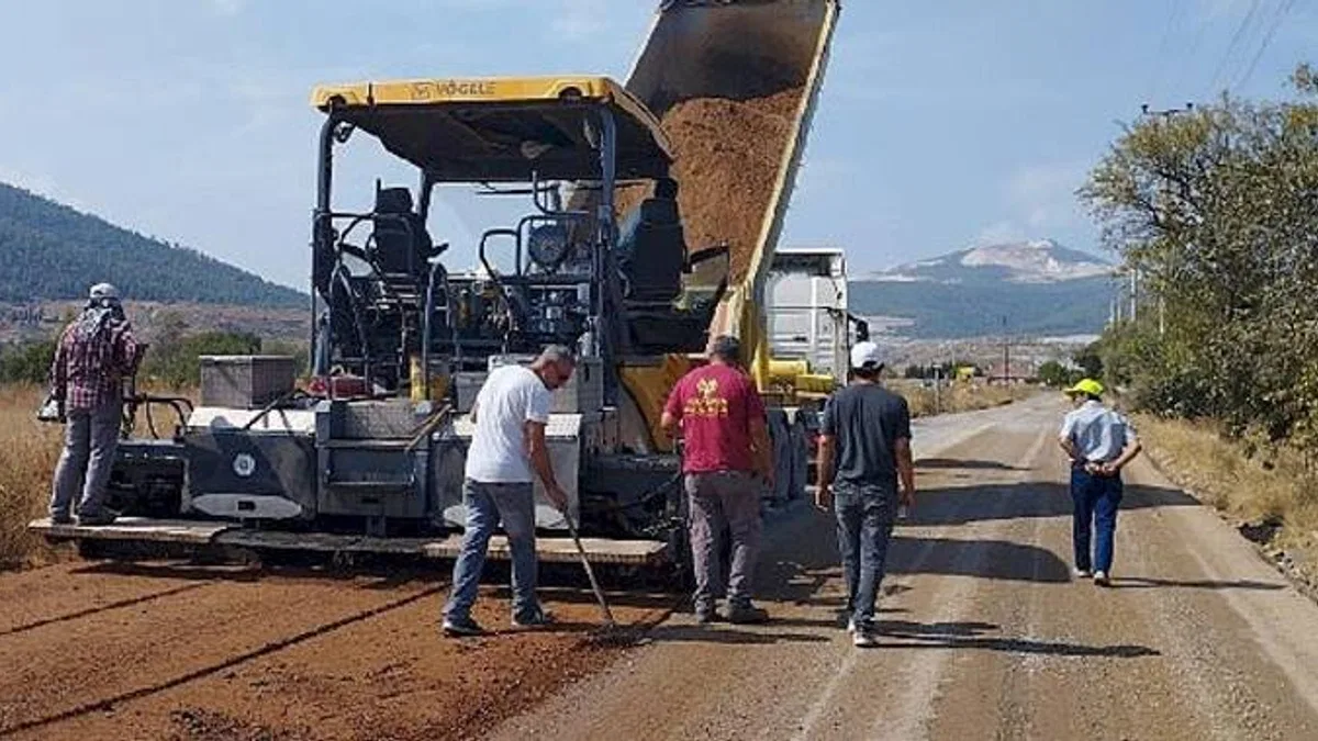 Kırsal Mahallelerde Yol Çalışmaları Devam Ediyor