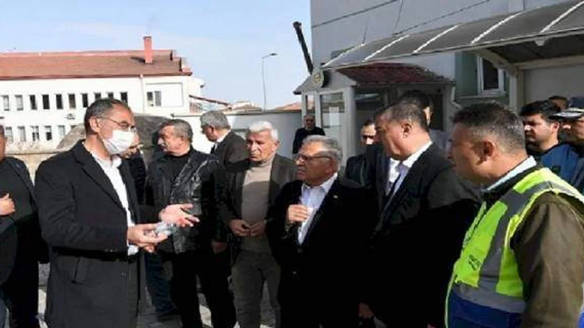Memduh Büyükkılıç'tan değerlendirme toplantısı
