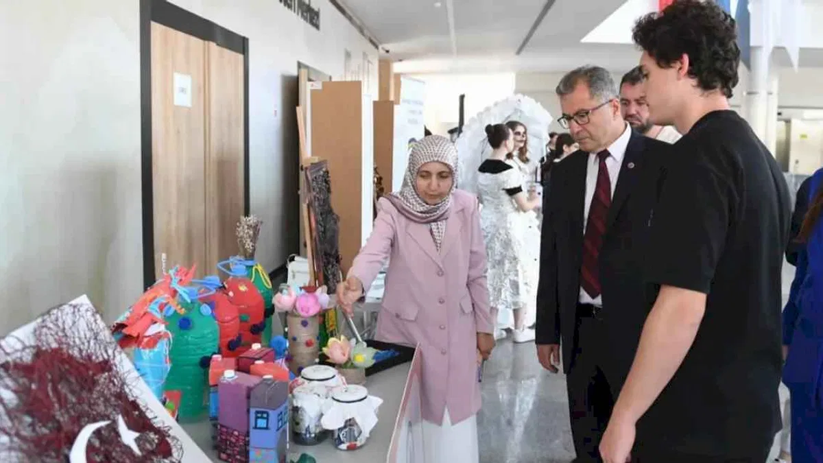 Bursa Osmangazi’de öğrenciler atık toplamak için yarıştı