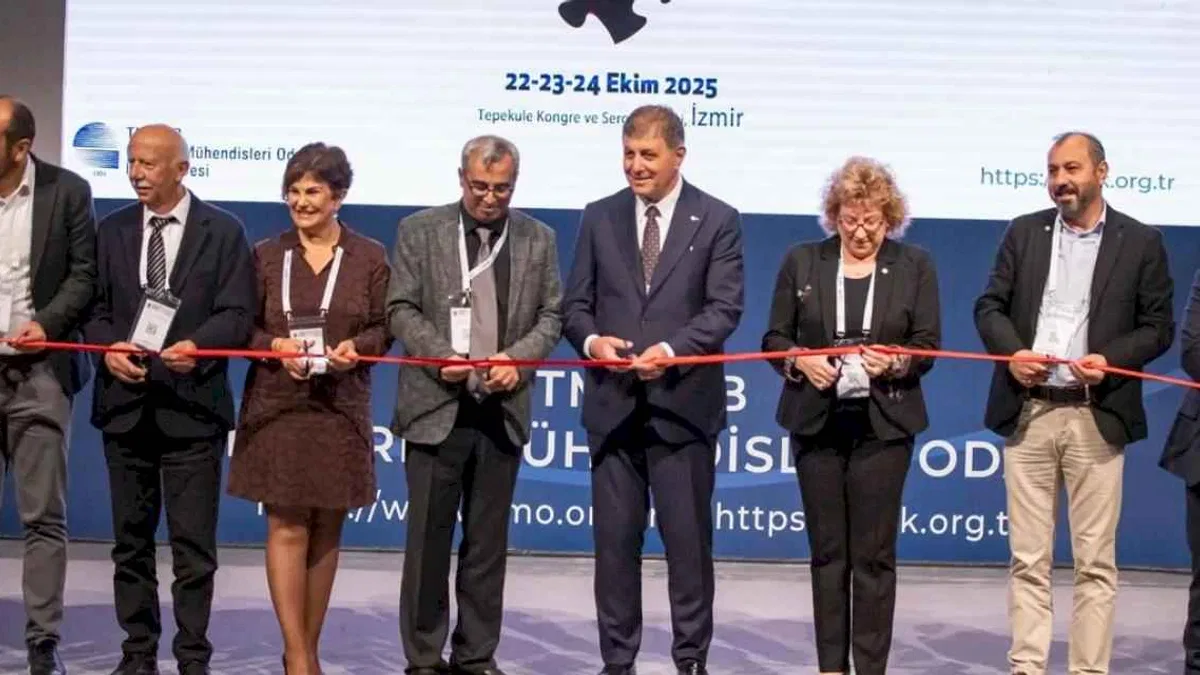 8. Elektrik Tesisleri Ulusal Kongre ve Sergisi İzmir'de açıldı