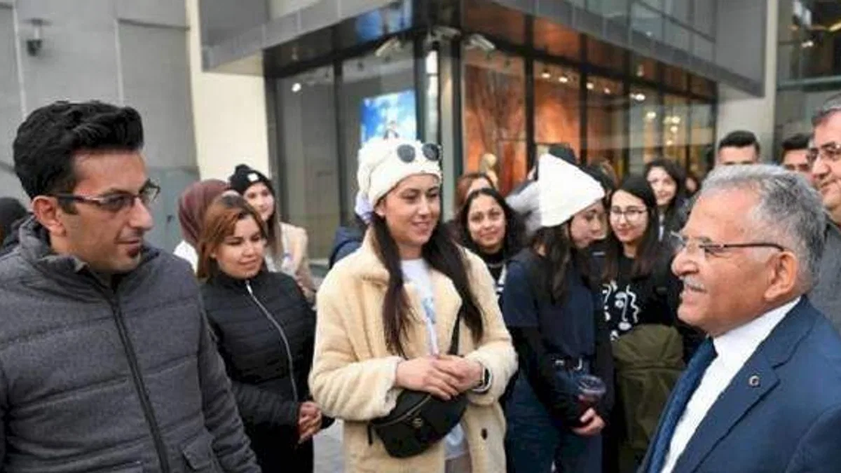 Memduh Büyükkılıç Forum'a katıldı