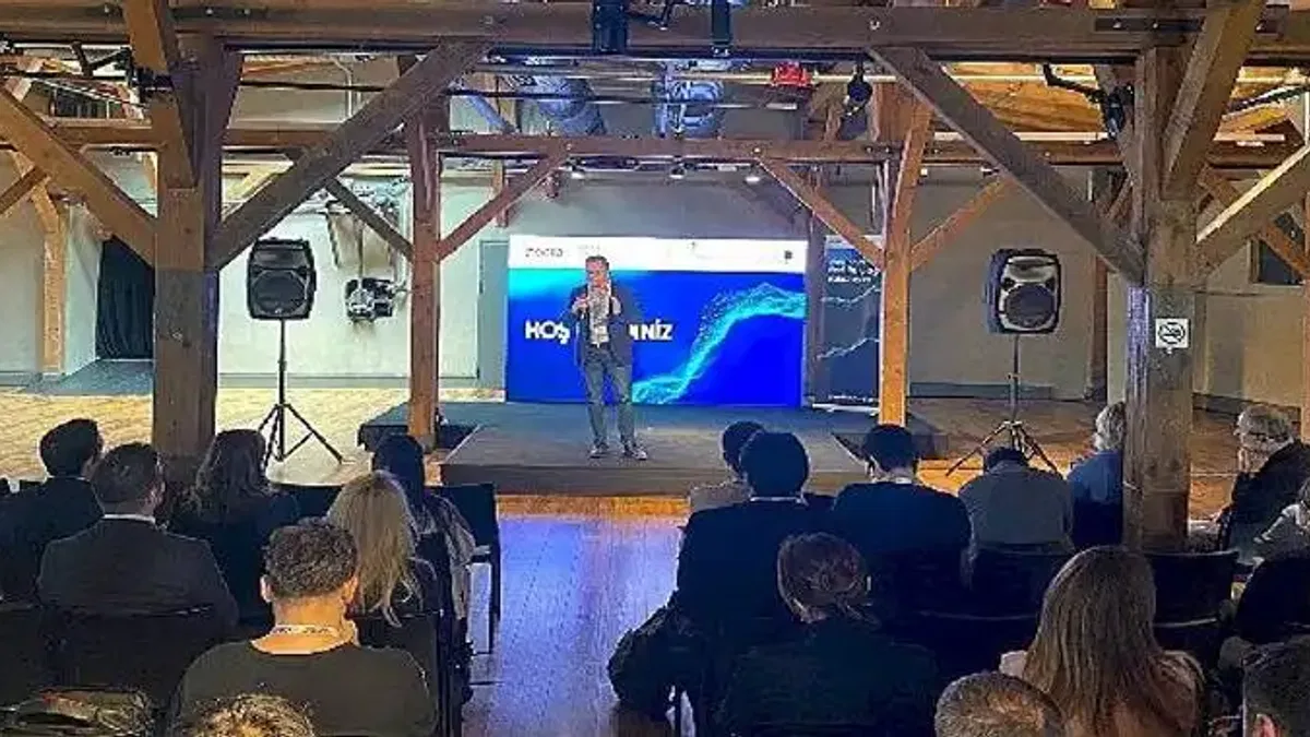 Yapay Zeka Teknolojileriyle Veri Yönetişimi Stratejinizi Birleştirin