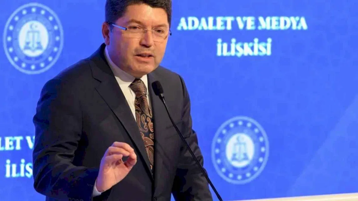 Bakan Tunç: Mahkemelere ve hakimlere kimse emir ve talimat veremez