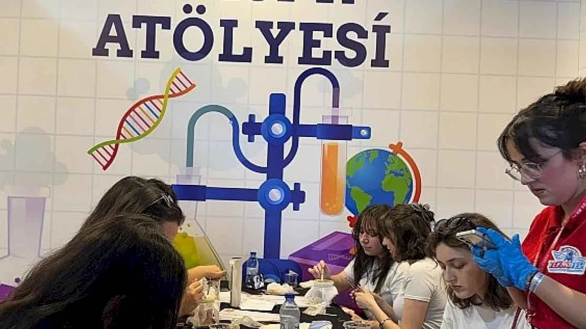 Canik Özdemir Bayraktar Keşif Kampüsü atölyeleri, TEKNOFEST KKTC'nin ilk gününde ziyaretçi akınına uğradı