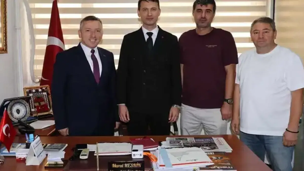 Arhavi Kaymakamı Çimşir’den Artvin Trabzonsporlu Taraftarlar Derneği'ne veda ziyareti