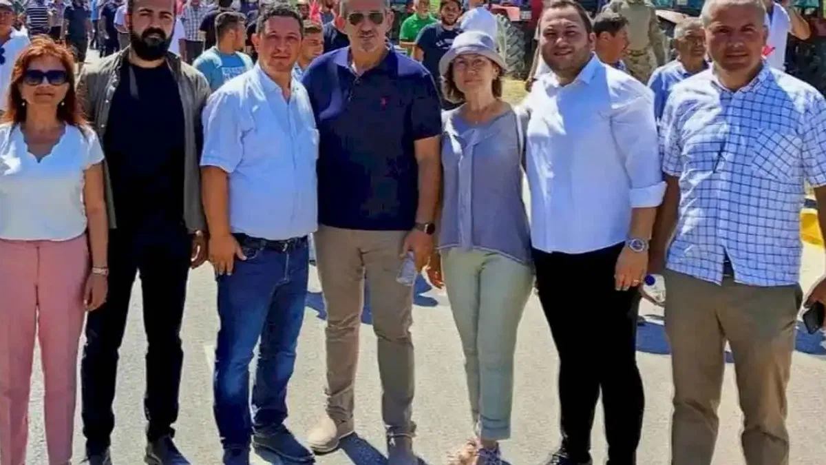 Balıkesir Bandırma'da CHP'liler domates üreticilerini dinledi