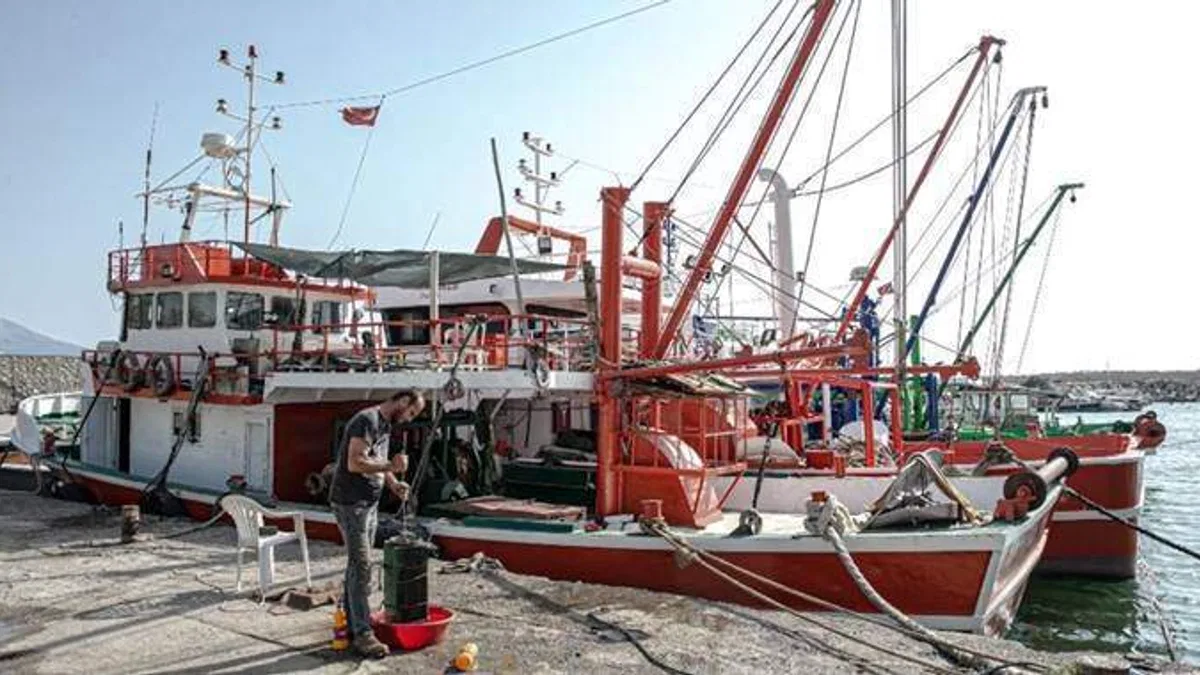 Doğu Akdeniz'de mavi sularla buluşacak balıkçılar gün sayıyor