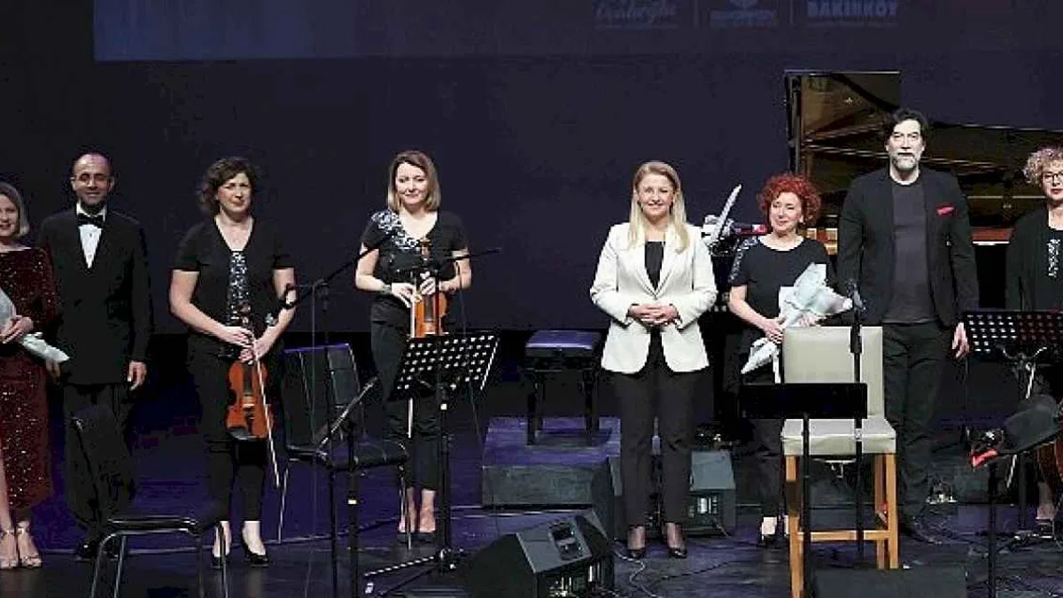 Başkan Ovalıoğlu: "Öğretmenlerimiz, en kıymetli rehberlerimiz ve güvencemizdir"