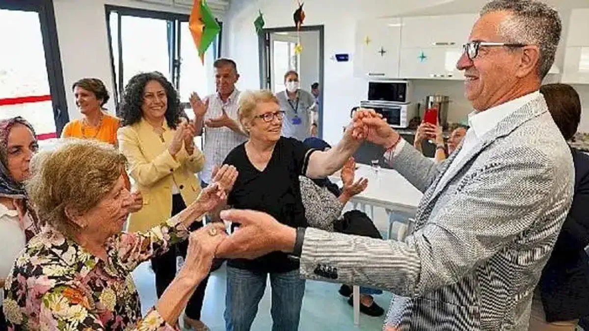 Alzheimer Hastaları Bu Merkezde Hayata Tutunuyor
