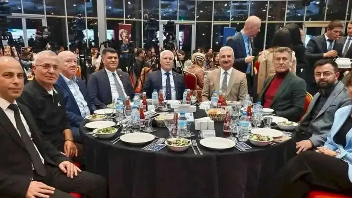 Bursa'da Başkan Bozbey gazetecilerle buluştu