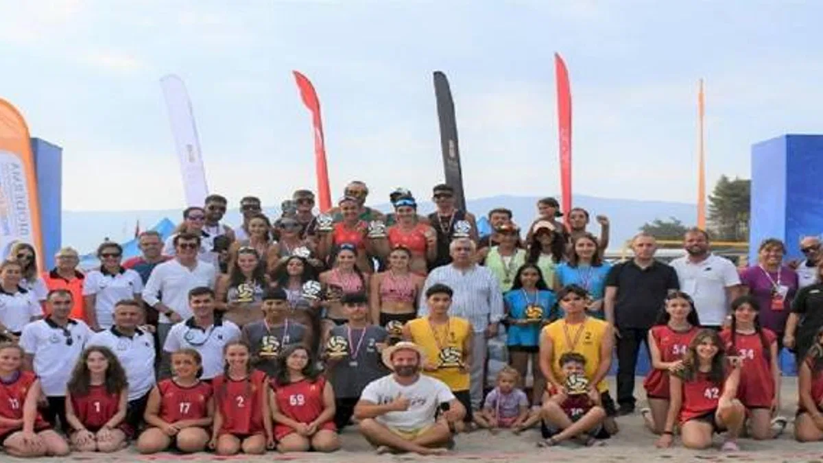Voleybolda şampiyon Balıkesir Büyükşehir