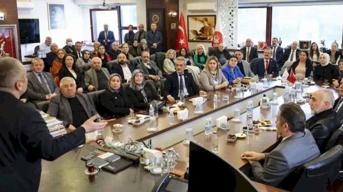 Keçiörenli muhtarlardan Başkan Özarslan'a destek ziyareti
