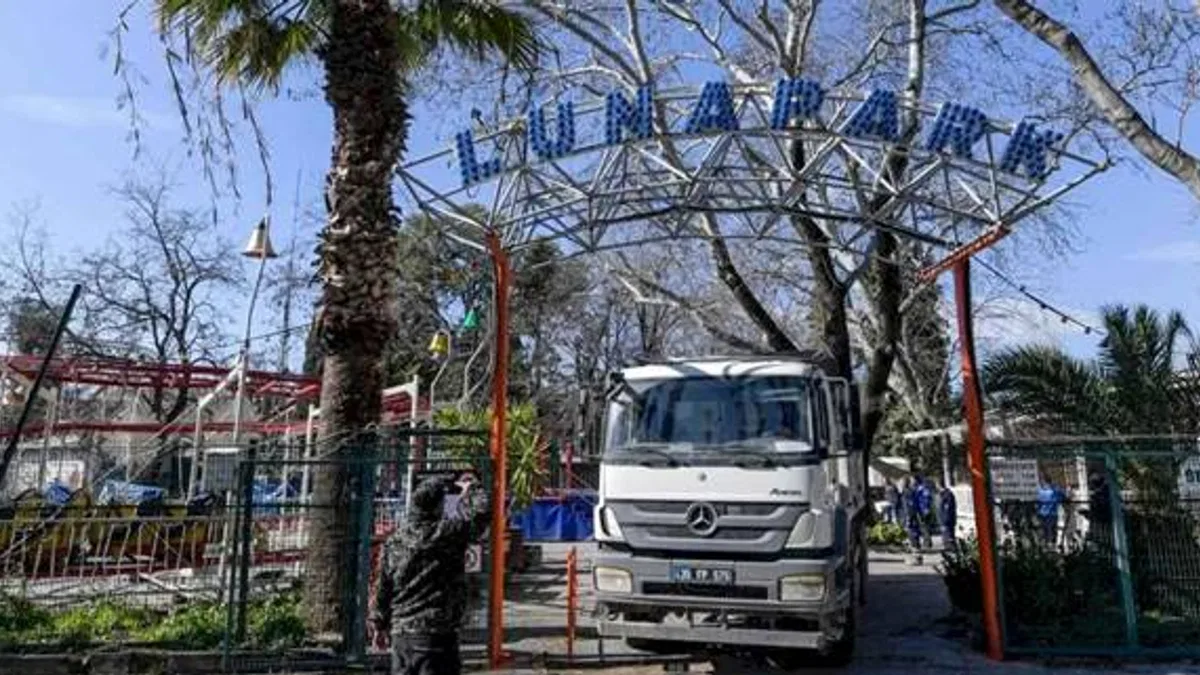 İzmir Lunapark'ta tahliye işlemleri başladı