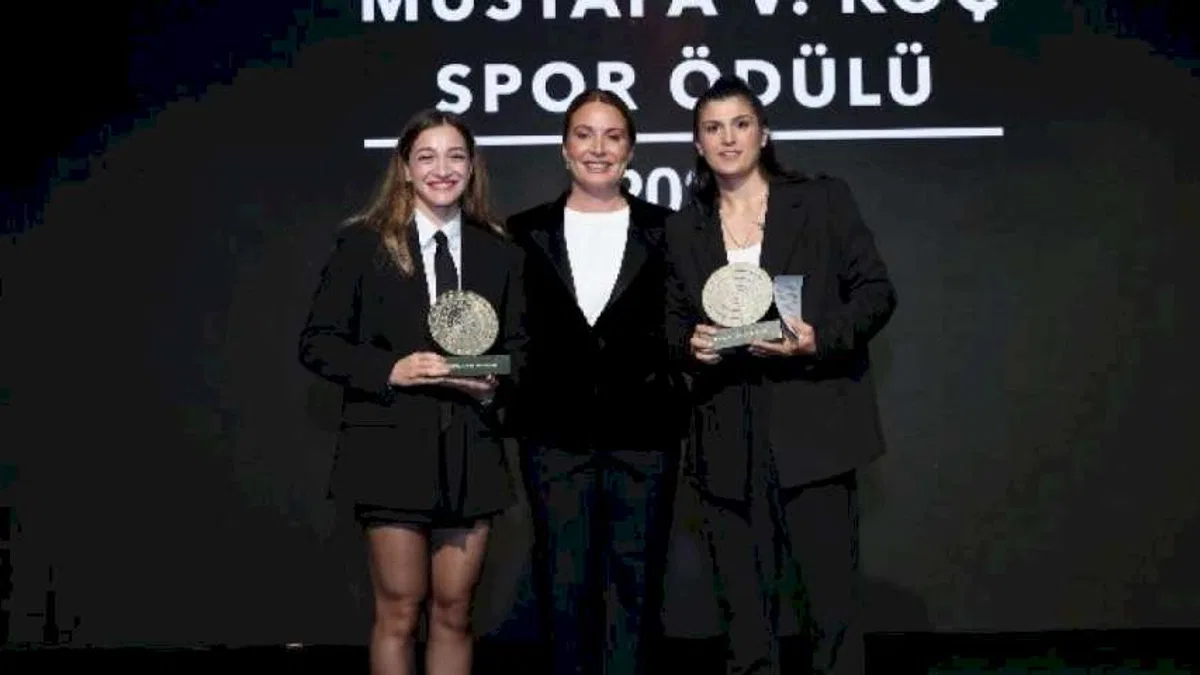 Milli boksörlere 'Koç' gibi ödül