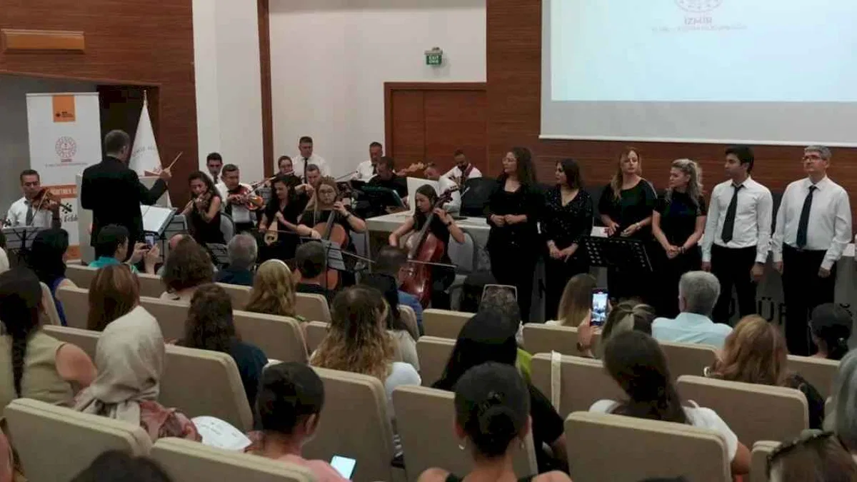 İzmir Öğretmen Akademileri’nde kültür ve sanatla buluşuldu