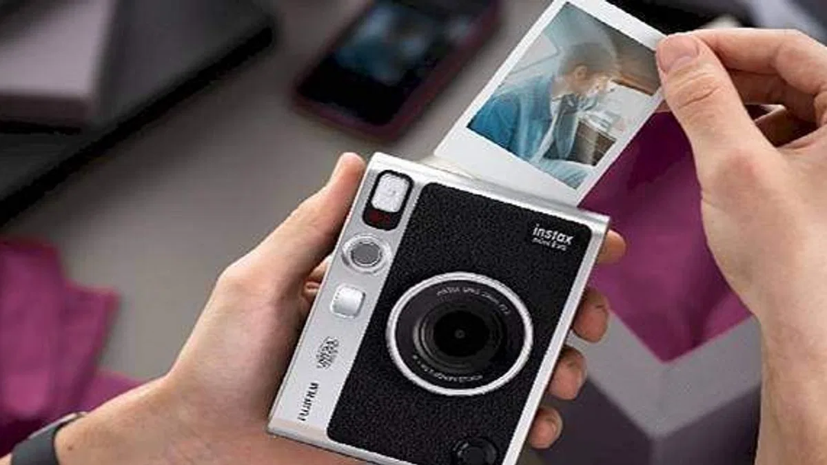 Fujifilm instax'ın yeni modelleri Anneler Günü'nün favori hediyesi olacak