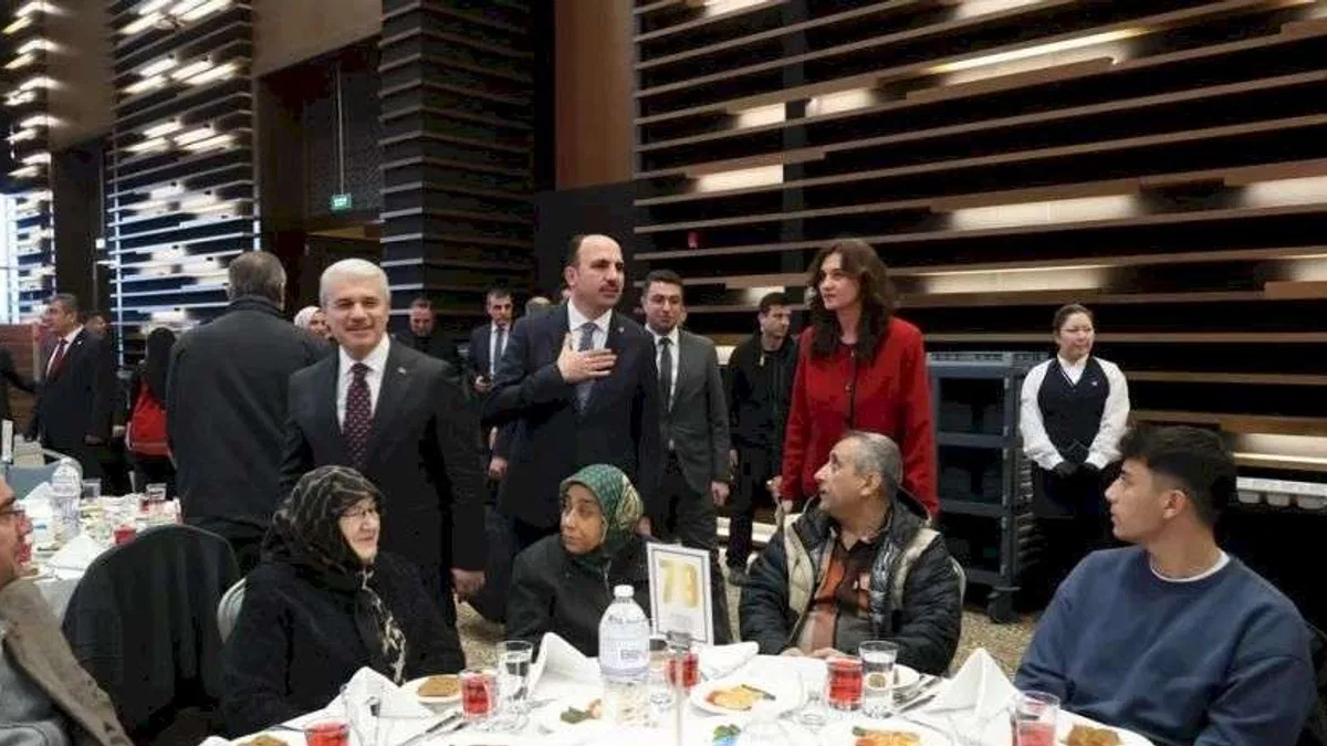 Konya’da “Büyük Aile Sofrası” iftarında şehit yakınları ve gaziler buluştu