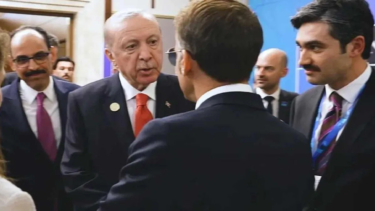Fransa Cumhurbaşkanı Macron'dan mevkidaş paylaşımı