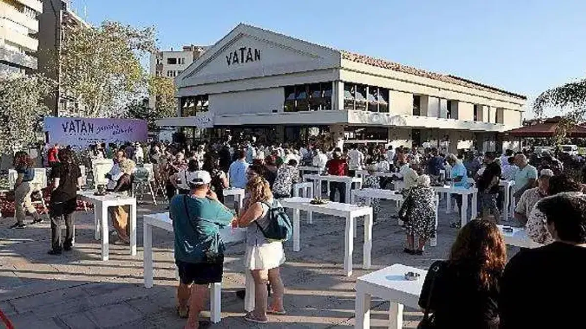 Tarihi Vatan Kahvesi yeniden Antalyalıların hizmetinde