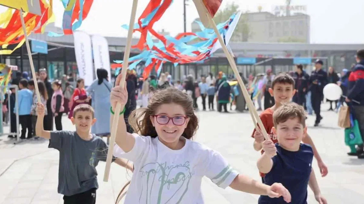 Kocaeli'de Milli İrade Meydanı her gün dolup taştı