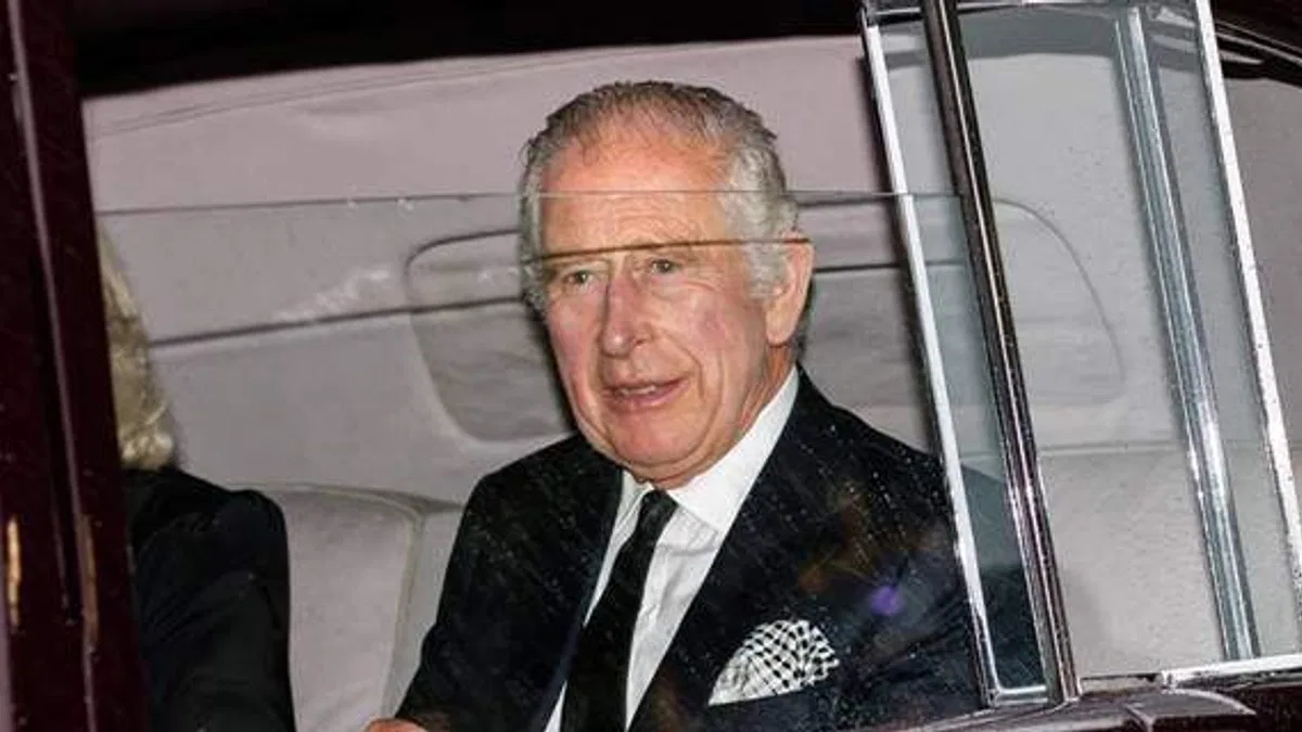 İngiltere Kralı 3. Charles Galler'i ziyaretinde Galce konuştu